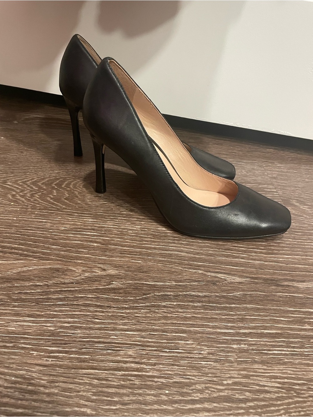 27 Edit by Naturalizer Black Leather Pumps 
Patent Shiny Wrapped Heel
8 M